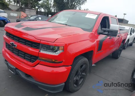 2018 Chevrolet Silverado 1500 Custom z USA, uszkodzony, nr VIN 3GCPCPEC1JG242276
